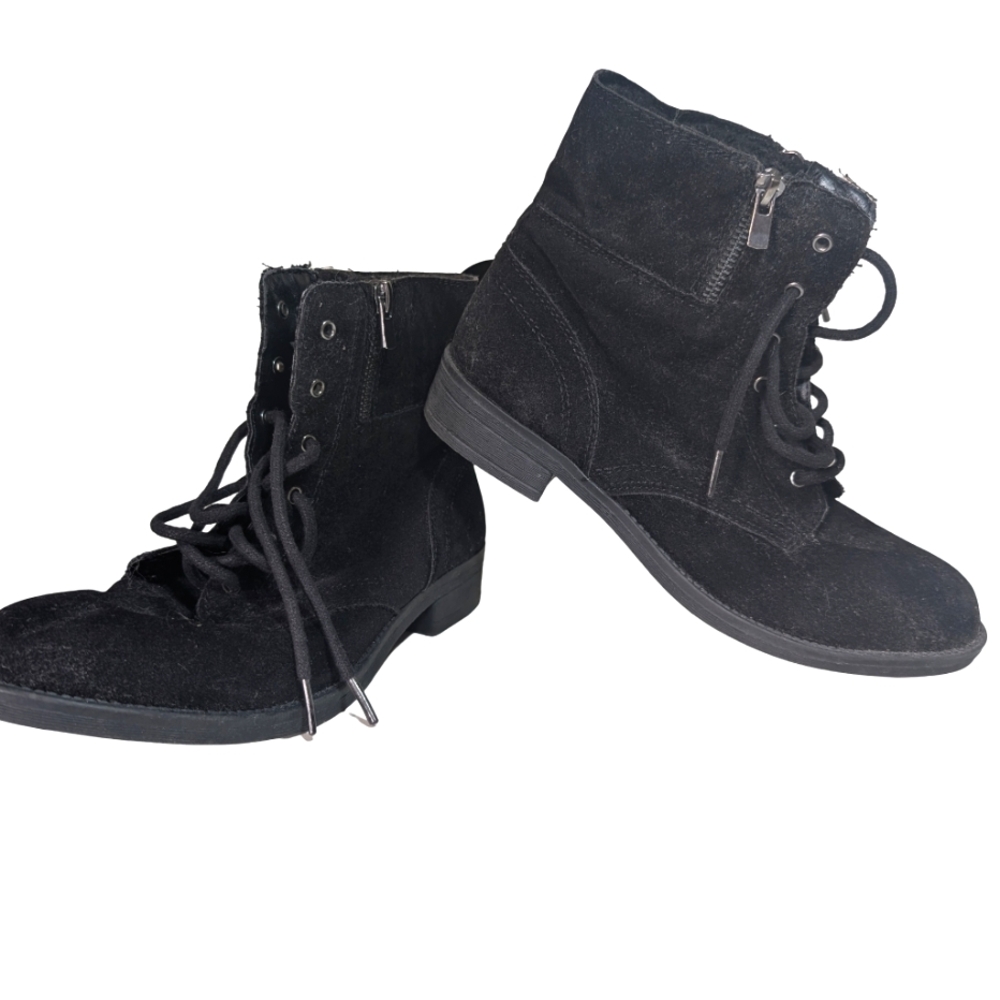 Size 7.5 Lexi and Abbie 1.5 in heel boots
